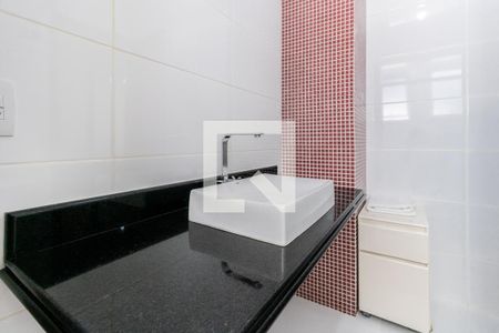 Casa para alugar com 450m², 4 quartos e 3 vagasBanheiro 1