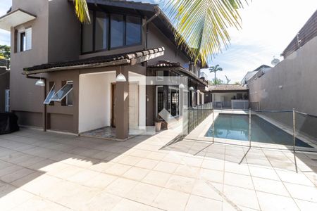 Casa para alugar com 450m², 4 quartos e 3 vagasPiscina