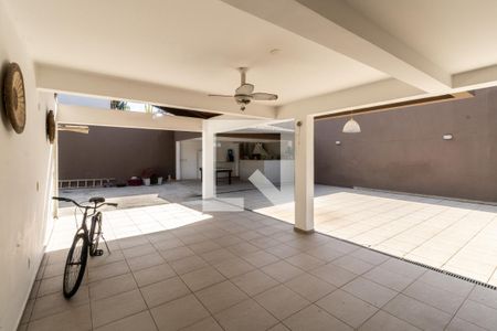Casa para alugar com 450m², 4 quartos e 3 vagasQuintal