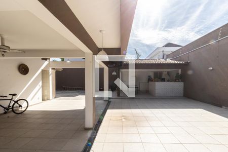 Casa para alugar com 450m², 4 quartos e 3 vagasQuintal