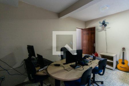 Casa para alugar com 450m², 4 quartos e 3 vagasEscritório