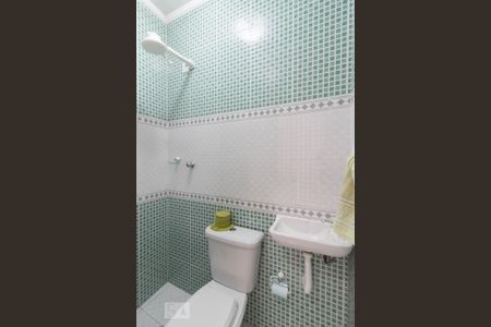 Casa para alugar com 115m², 2 quartos e 3 vagas Casa para alugar com 115m², 2 quartos e 3 vagasBanheiro Externo