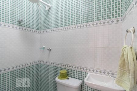 Casa para alugar com 115m², 2 quartos e 3 vagas Casa para alugar com 115m², 2 quartos e 3 vagasBanheiro Externo