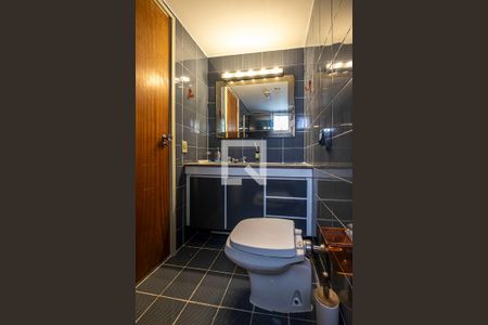 Suíte - Banheiro de apartamento à venda com 3 quartos, 150m² em Cerqueira César, São Paulo