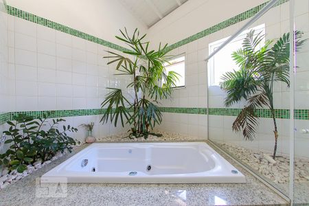Casa à venda com 279m², 3 quartos e 3 vagas Casa à venda com 279m², 3 quartos e 3 vagasBanheiro da Suite 1