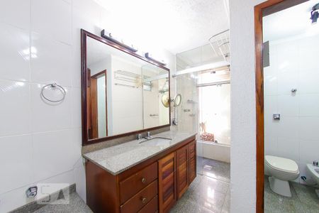Casa à venda com 279m², 3 quartos e 3 vagas Casa à venda com 279m², 3 quartos e 3 vagasBanheiro da Suite de Serviço