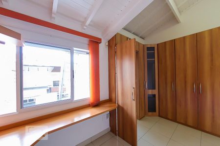 Casa à venda com 279m², 3 quartos e 3 vagas Casa à venda com 279m², 3 quartos e 3 vagasSuite 2