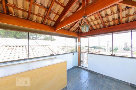 Casa à venda com 279m², 3 quartos e 3 vagas Casa à venda com 279m², 3 quartos e 3 vagasMirante