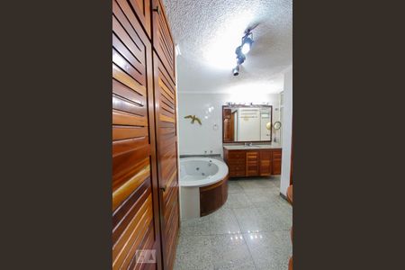 Casa à venda com 279m², 3 quartos e 3 vagas Casa à venda com 279m², 3 quartos e 3 vagasBanheiro da Suite de Serviço