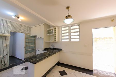 Casa à venda com 279m², 3 quartos e 3 vagas Casa à venda com 279m², 3 quartos e 3 vagasCozinha