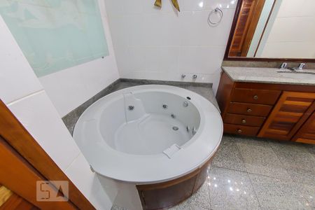 Casa à venda com 279m², 3 quartos e 3 vagas Casa à venda com 279m², 3 quartos e 3 vagasBanheiro da Suite de Serviço