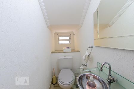 Casa à venda com 279m², 3 quartos e 3 vagas Casa à venda com 279m², 3 quartos e 3 vagasLavabo