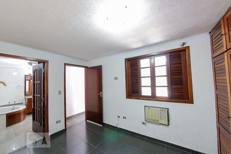 Casa à venda com 279m², 3 quartos e 3 vagas Casa à venda com 279m², 3 quartos e 3 vagasSuite de Serviço