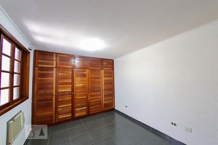Casa à venda com 279m², 3 quartos e 3 vagas Casa à venda com 279m², 3 quartos e 3 vagasSuite de Serviço