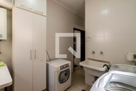 Casa para alugar com 297m², 3 quartos e 8 vagas Casa para alugar com 297m², 3 quartos e 8 vagasÁrea de Serviço