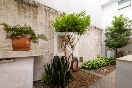 Casa para alugar com 297m², 3 quartos e 8 vagas Casa para alugar com 297m², 3 quartos e 8 vagasÁrea externa