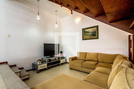 Sala de TV de casa para alugar com 3 quartos, 297m² em Vila Rosália, Guarulhos