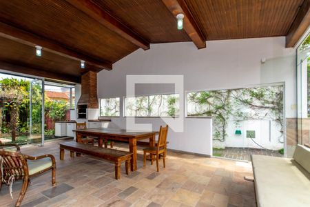 Casa para alugar com 297m², 3 quartos e 8 vagas Casa para alugar com 297m², 3 quartos e 8 vagasChurrasqueira