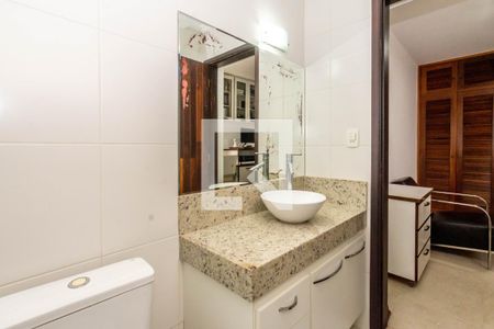 Casa para alugar com 297m², 3 quartos e 8 vagas Casa para alugar com 297m², 3 quartos e 8 vagasBanheiro da Suíte 3