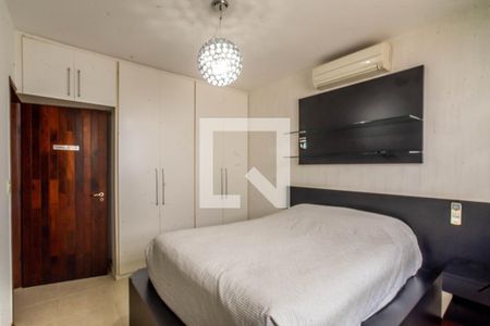 Casa para alugar com 297m², 3 quartos e 8 vagas Casa para alugar com 297m², 3 quartos e 8 vagasSuíte 2