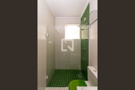 Casa para alugar com 297m², 3 quartos e 8 vagas Casa para alugar com 297m², 3 quartos e 8 vagasBanheiro da Suíte 2
