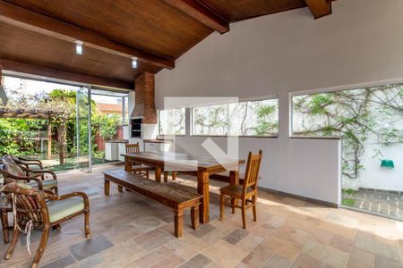 Casa para alugar com 297m², 3 quartos e 8 vagas Casa para alugar com 297m², 3 quartos e 8 vagasChurrasqueira