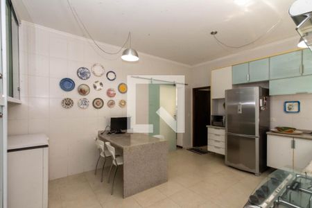 Casa para alugar com 297m², 3 quartos e 8 vagas Casa para alugar com 297m², 3 quartos e 8 vagasCozinha