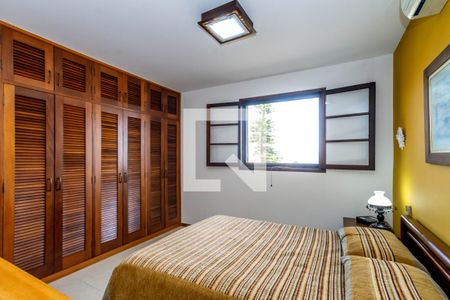 Casa para alugar com 297m², 3 quartos e 8 vagas Casa para alugar com 297m², 3 quartos e 8 vagasSuíte 1