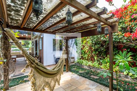 Casa para alugar com 297m², 3 quartos e 8 vagas Casa para alugar com 297m², 3 quartos e 8 vagasGazebo