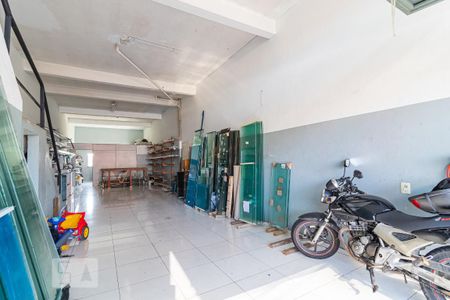 Casa à venda com 400m², 6 quartos e 6 vagas Casa à venda com 400m², 6 quartos e 6 vagasGaragem