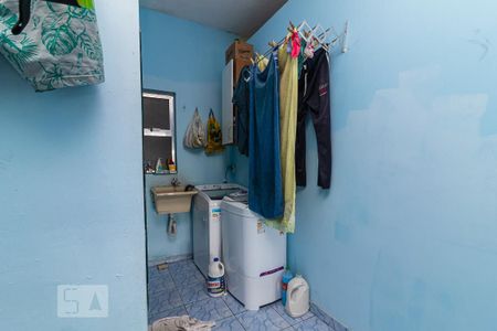 Casa à venda com 400m², 6 quartos e 6 vagas Casa à venda com 400m², 6 quartos e 6 vagasCasa 2 - Área de serviço