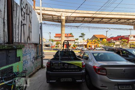 Casa à venda com 400m², 6 quartos e 6 vagas Casa à venda com 400m², 6 quartos e 6 vagasEntrada