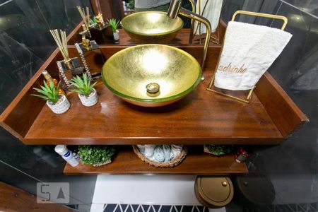 Casa de condomínio à venda com 120m², 3 quartos e 2 vagasLavabo