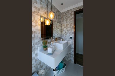 Casa de condomínio à venda com 120m², 3 quartos e 2 vagasBanheiro Corredor