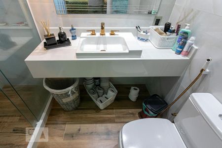 Casa de condomínio à venda com 120m², 3 quartos e 2 vagasBanheiro da Suíte