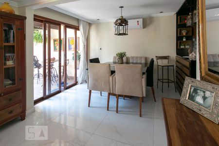 Sala de casa de condomínio à venda com 3 quartos, 120m² em Vargem Pequena, Rio de Janeiro