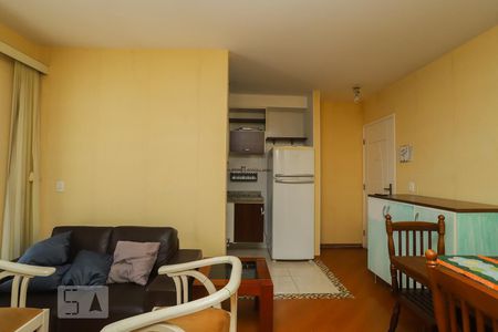 Sala de apartamento para alugar com 2 quartos, 51m² em Vila Anastácio, São Paulo
