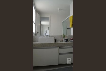 Banheiro da Suíte de apartamento para alugar com 1 quarto, 66m² em Jacarepaguá, Rio de Janeiro