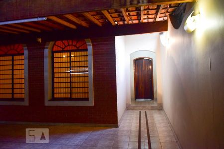 Casa para alugar com 180m², 3 quartos e 2 vagas Casa para alugar com 180m², 3 quartos e 2 vagasGaragem
