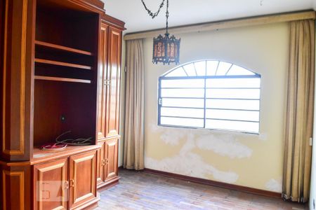 Sala 2 de casa para alugar com 3 quartos, 180m² em Vila do Castelo, São Paulo