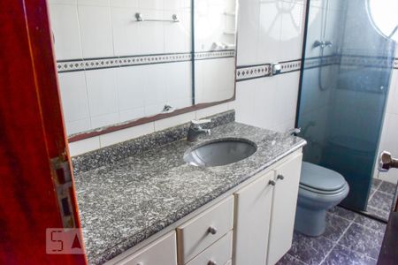 Casa para alugar com 180m², 3 quartos e 2 vagas Casa para alugar com 180m², 3 quartos e 2 vagasBanheiro da Suíte