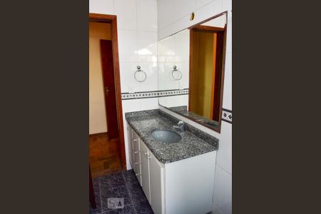 Casa para alugar com 180m², 3 quartos e 2 vagas Casa para alugar com 180m², 3 quartos e 2 vagasBanheiro da Suíte