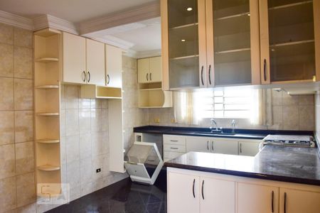 Casa para alugar com 180m², 3 quartos e 2 vagas Casa para alugar com 180m², 3 quartos e 2 vagasCozinha