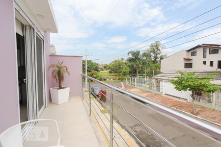 Casa à venda com 116m², 3 quartos e 2 vagas Casa à venda com 116m², 3 quartos e 2 vagasVaranda da Suíte 1