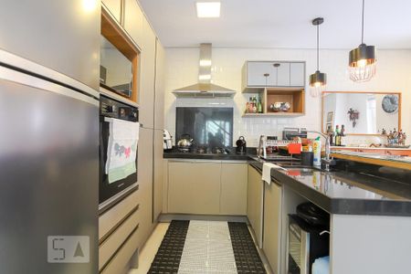 Casa à venda com 116m², 3 quartos e 2 vagas Casa à venda com 116m², 3 quartos e 2 vagasCozinha