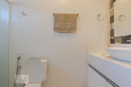 Casa à venda com 116m², 3 quartos e 2 vagas Casa à venda com 116m², 3 quartos e 2 vagasBanheiro da Suíte 3