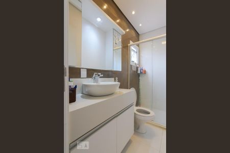 Casa à venda com 116m², 3 quartos e 2 vagas Casa à venda com 116m², 3 quartos e 2 vagasBanheiro da Suíte 1