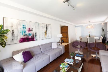 Sala de apartamento para alugar com 3 quartos, 187m² em Indianópolis, São Paulo