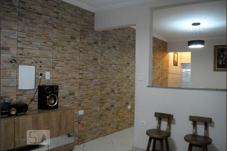 Sala 1 de casa para alugar com 4 quartos, 135m² em Vila União (zona Leste), São Paulo