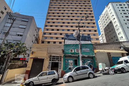 Apartamento para alugar com 35m², 1 quarto e sem vaga Apartamento para alugar com 35m², 1 quarto e sem vagaFachada